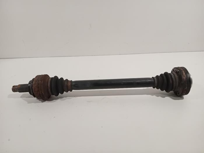 Gebruikte Aandrijfas links-achter BMW 5-Serie Prijs € 41,00 Margeregeling aangeboden door Van der Ven Autorecycling B.V.