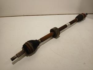 Gebruikte Aandrijfas rechts-voor Dacia Sandero Prijs € 182,00 Margeregeling aangeboden door Van der Ven Autorecycling B.V.