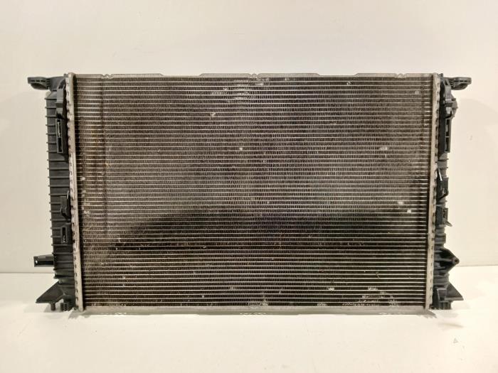 Gebruikte Radiateur Audi A4 Prijs € 49,95 Margeregeling aangeboden door Van der Ven Autorecycling B.V.