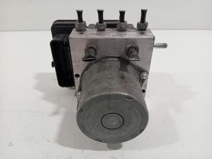 Gebruikte ABS Pomp Ford Transit Prijs € 198,00 Margeregeling aangeboden door Van der Ven Autorecycling B.V.