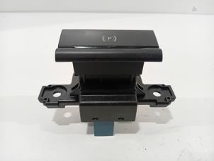 Gebruikte Handrem schakelaar Citroen C4 Picasso Prijs € 17,00 Margeregeling aangeboden door Van der Ven Autorecycling B.V.