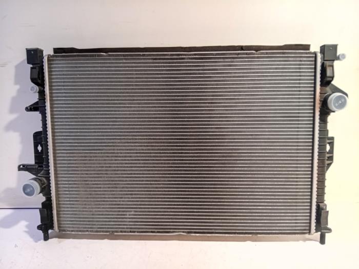 Gebruikte Radiateur Volvo V40 Prijs € 75,00 Margeregeling aangeboden door Van der Ven Autorecycling B.V.