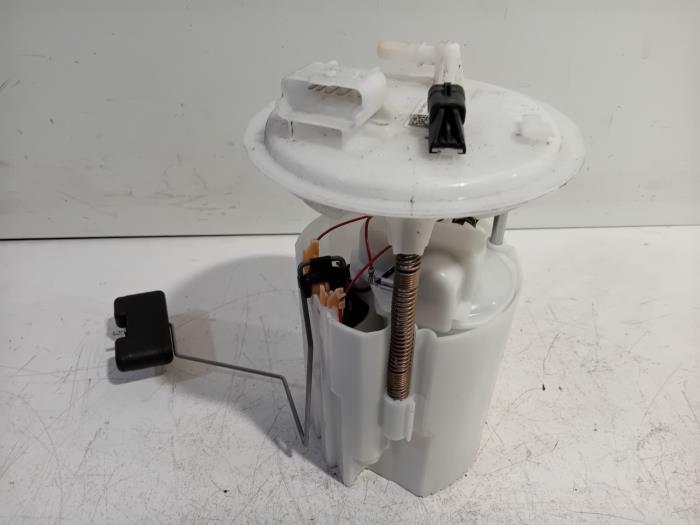 Gebruikte Tank element Pomp Renault Megane Prijs € 60,00 Margeregeling aangeboden door Van der Ven Autorecycling B.V.