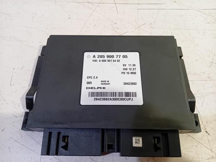 Gebruikte Computer Diversen Mercedes C-Klasse Prijs € 31,00 Margeregeling aangeboden door Van der Ven Autorecycling B.V.