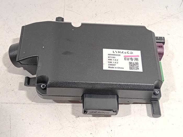 Gebruikte Computer Diversen Lynk & Co 01 Prijs € 26,00 Margeregeling aangeboden door Van der Ven Autorecycling B.V.