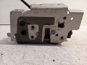 Gebruikte Portierslot Mechaniek 4Deurs rechts-achter Ford Transit Custom Prijs € 50,00 Margeregeling aangeboden door Van der Ven Autorecycling B.V.