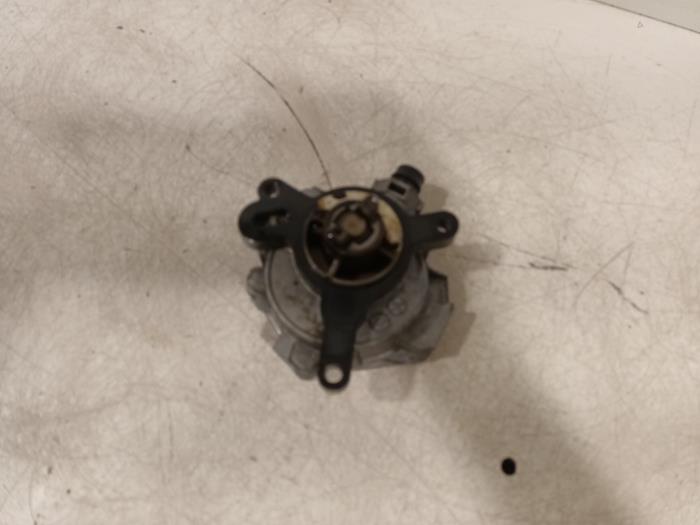 Gebruikte Vacuumpomp (Benzine) Volvo V60 Prijs € 21,00 Margeregeling aangeboden door Van der Ven Autorecycling B.V.