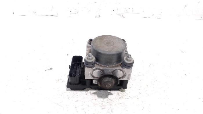 Gebruikte ABS Pomp Fiat 500 Prijs € 13,00 Margeregeling aangeboden door Van der Ven Autorecycling B.V.