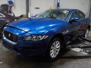 Radiateur van een Jaguar XE 2015