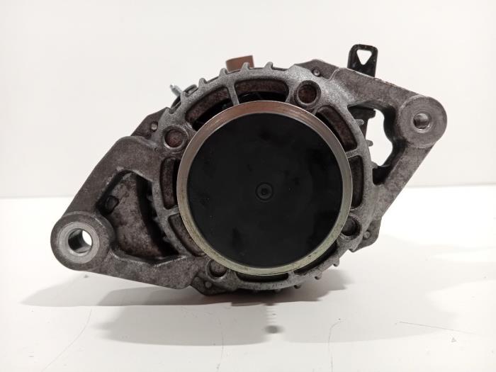 Gebruikte Dynamo Peugeot 108 Prijs € 25,00 Margeregeling aangeboden door Van der Ven Autorecycling B.V.
