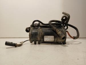 Gebruikte Compressor Audi A8 Prijs € 413,00 Margeregeling aangeboden door Van der Ven Autorecycling B.V.