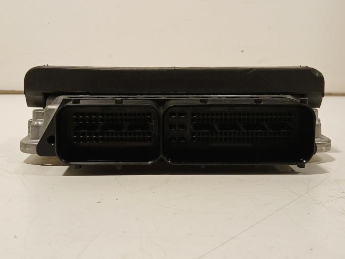 Gebruikte Computer Motormanagement Audi A4 Prijs € 176,00 Margeregeling aangeboden door Van der Ven Autorecycling B.V.