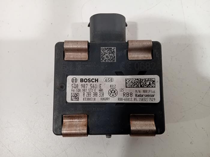 Gebruikte Cruise control sensor Volkswagen E-Golf Prijs € 268,00 Margeregeling aangeboden door Van der Ven Autorecycling B.V.