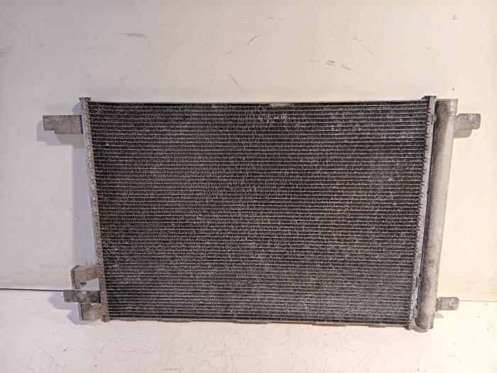 Gebruikte Radiateur Airco Volkswagen Passat Prijs € 56,00 Margeregeling aangeboden door Van der Ven Autorecycling B.V.