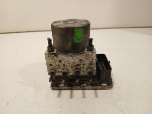 Gebruikte ABS Pomp Volkswagen Transporter Prijs € 193,00 Margeregeling aangeboden door Van der Ven Autorecycling B.V.