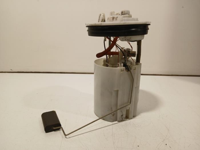 Gebruikte Tank element Pomp Ford C-Max Prijs € 21,00 Margeregeling aangeboden door Van der Ven Autorecycling B.V.
