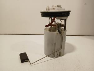 Gebruikte Brandstofpomp Elektrisch Ford C-Max Prijs € 21,00 Margeregeling aangeboden door Van der Ven Autorecycling B.V.