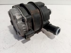 Gebruikte Waterpomp Volkswagen E-Golf Prijs € 17,00 Margeregeling aangeboden door Van der Ven Autorecycling B.V.