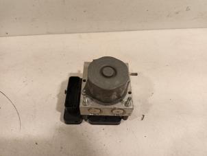 Gebruikte ABS Pomp Mercedes B-Klasse Prijs € 45,00 Margeregeling aangeboden door Van der Ven Autorecycling B.V.