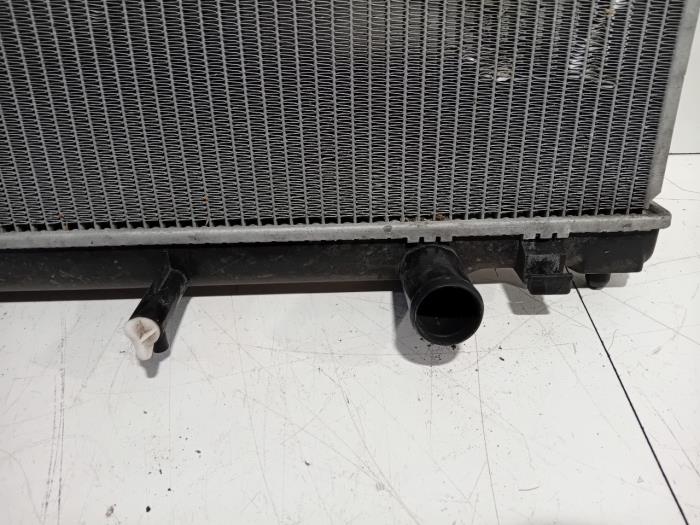 Radiateur van een Lexus GS 400 2006