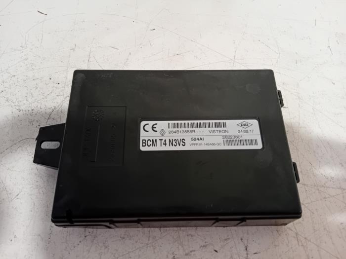 Gebruikte Computer Body Control Renault Captur Prijs € 95,00 Margeregeling aangeboden door Van der Ven Autorecycling B.V.