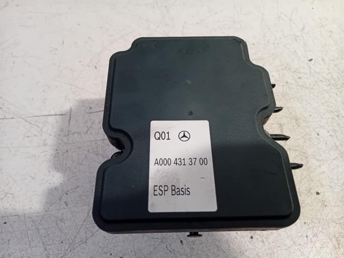 ABS Pomp van een Mercedes B-Klasse 2015