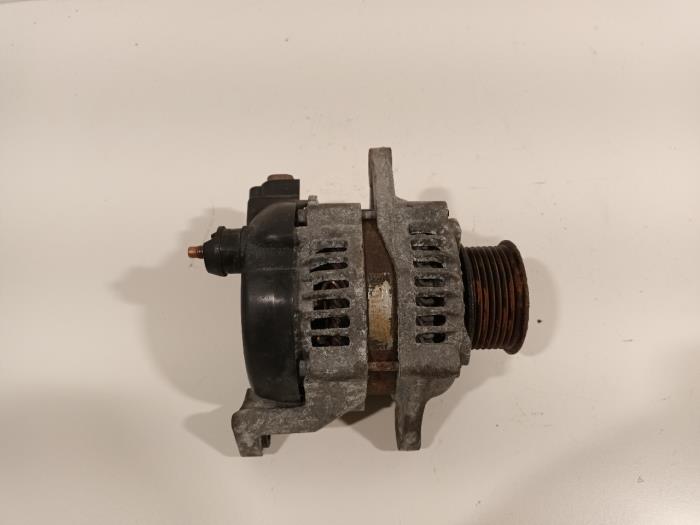 Gebruikte Alternator Isuzu D-MAX Prijs € 110,00 Margeregeling aangeboden door Van der Ven Autorecycling B.V.