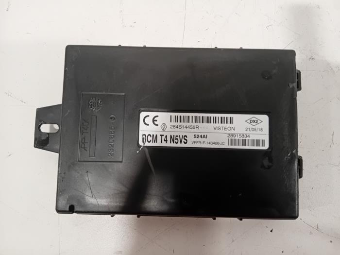 Gebruikte Computer Body Control Renault Captur Prijs € 74,99 Margeregeling aangeboden door Van der Ven Autorecycling B.V.
