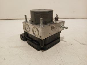 Gebruikte ABS Pomp Renault Captur Prijs € 75,00 Margeregeling aangeboden door Van der Ven Autorecycling B.V.