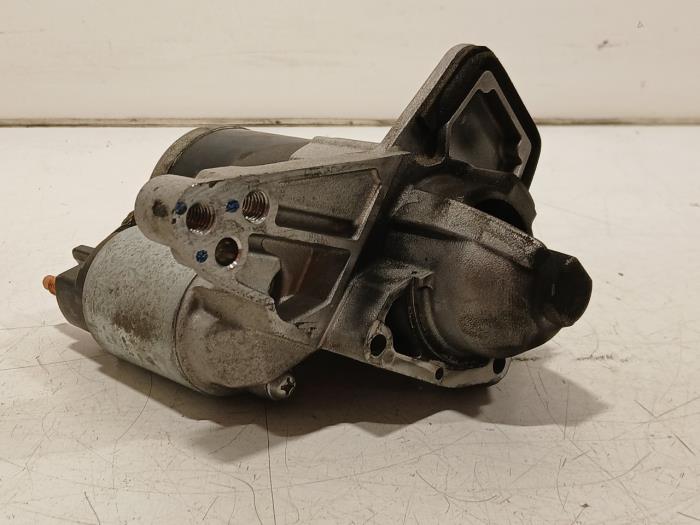 Gebruikte Computer Motormanagement Renault Captur Prijs € 10,00 Margeregeling aangeboden door Van der Ven Autorecycling B.V.