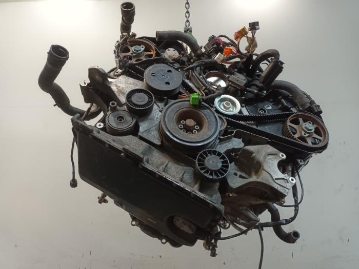 Motor van een Audi RS6 2003