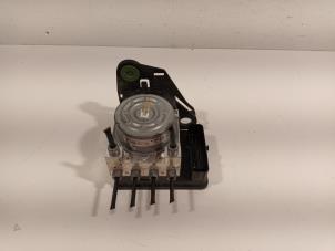 Gebruikte ABS Pomp Volkswagen Caddy Prijs € 319,00 Margeregeling aangeboden door Van der Ven Autorecycling B.V.