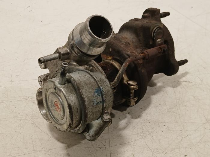 Gebruikte Turbo Renault Wind Prijs € 84,99 Margeregeling aangeboden door Van der Ven Autorecycling B.V.
