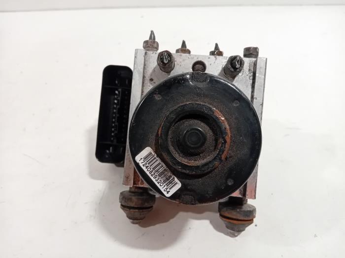 Gebruikte ABS Pomp Suzuki Swift Prijs € 165,00 Margeregeling aangeboden door Van der Ven Autorecycling B.V.