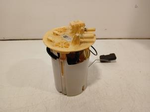 Gebruikte Brandstofpomp Elektrisch Renault Espace Prijs € 65,00 Margeregeling aangeboden door Van der Ven Autorecycling B.V.