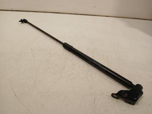 Gebruikte Kofferdekseldemper links-achter Citroen C4 Grand Picasso Prijs € 17,00 Margeregeling aangeboden door Van der Ven Autorecycling B.V.