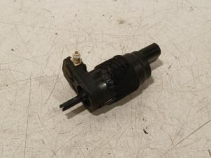 Gebruikte Ruitensproeierpomp voor Audi A4 Prijs € 13,00 Margeregeling aangeboden door Van der Ven Autorecycling B.V.