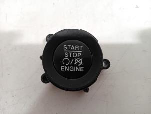 Gebruikte Start/Stop schakelaar Fiat 500X Prijs € 15,00 Margeregeling aangeboden door Van der Ven Autorecycling B.V.