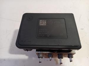 Gebruikte ABS Pomp Renault Megane Prijs € 376,00 Margeregeling aangeboden door Van der Ven Autorecycling B.V.