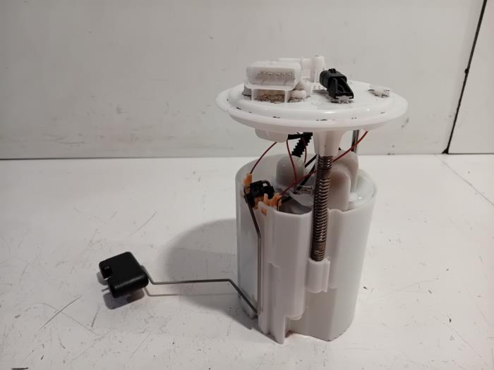 Gebruikte Tank element Pomp Renault Megane Prijs € 50,00 Margeregeling aangeboden door Van der Ven Autorecycling B.V.