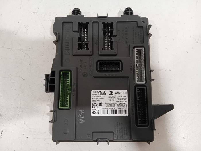 Gebruikte Module Bodycontrol Renault Scenic Prijs € 56,00 Margeregeling aangeboden door Van der Ven Autorecycling B.V.