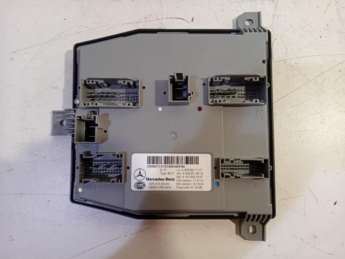Gebruikte Bodycontrol Module Mercedes C-Klasse Prijs € 75,00 Margeregeling aangeboden door Van der Ven Autorecycling B.V.