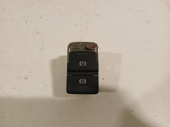 Gebruikte Schakelaar handrem Seat Leon Prijs € 13,00 Margeregeling aangeboden door Van der Ven Autorecycling B.V.