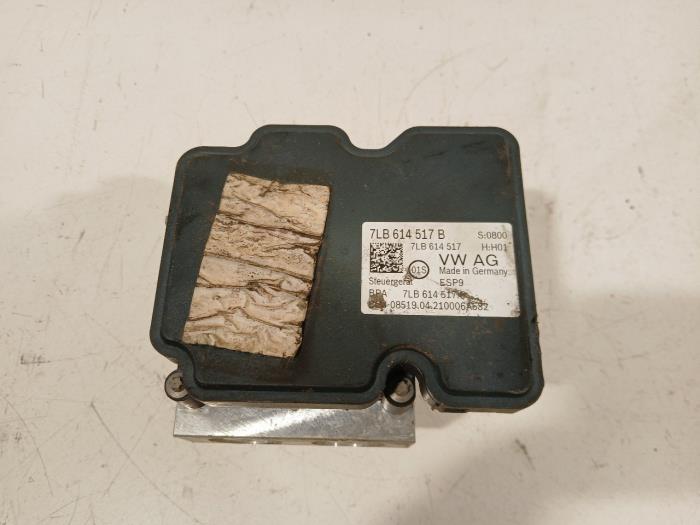 ABS Pomp van een Volkswagen Transporter 2021