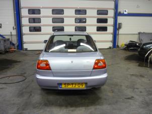 Gebruikte Versnellingsbak Daihatsu Charmant Prijs € 26,00 Margeregeling aangeboden door Van der Ven Autorecycling B.V.