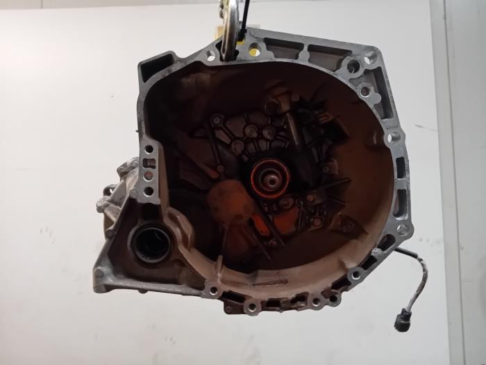 Gebruikte Versnellingsbak Peugeot 108 Prijs € 99,99 Margeregeling aangeboden door Van der Ven Autorecycling B.V.