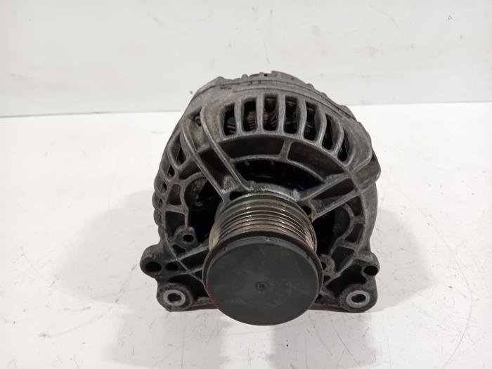 Gebruikte Dynamo Volkswagen Scirocco Prijs € 45,00 Margeregeling aangeboden door Van der Ven Autorecycling B.V.