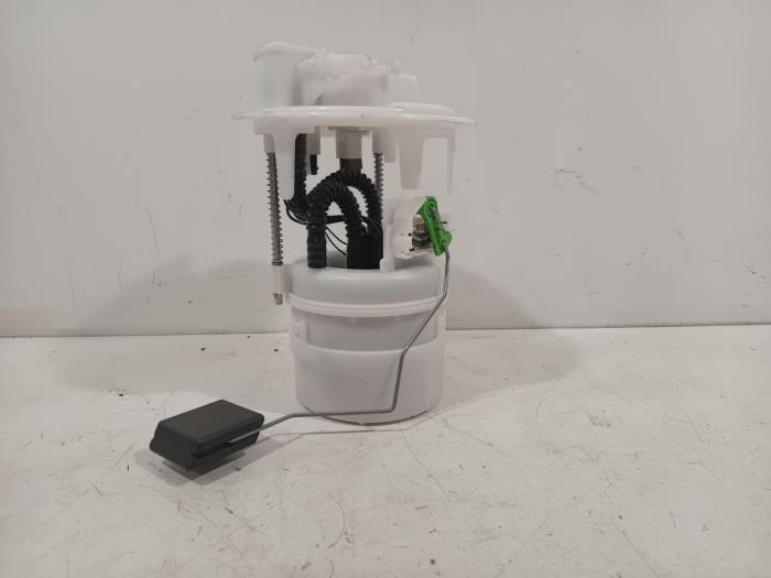 Gebruikte Tank element Pomp Opel Corsa Prijs € 75,00 Margeregeling aangeboden door Van der Ven Autorecycling B.V.