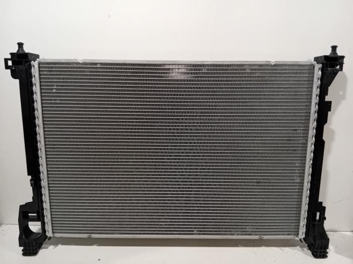 Gebruikte Radiateur Mercedes EQE Prijs € 410,00 Margeregeling aangeboden door Van der Ven Autorecycling B.V.