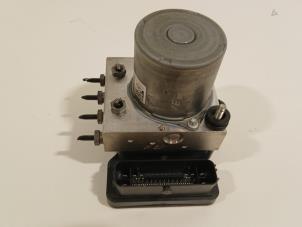 Gebruikte ABS Pomp Mercedes CLA Prijs € 193,00 Margeregeling aangeboden door Van der Ven Autorecycling B.V.